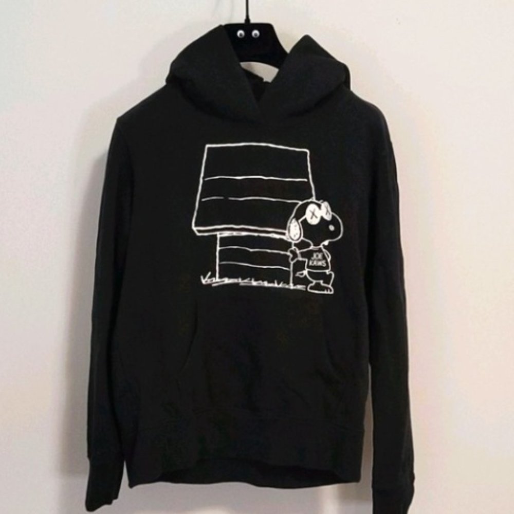 KAWS Uniqlo Limited Peanuts Snoopy Logo Hoodie Sweatshirt